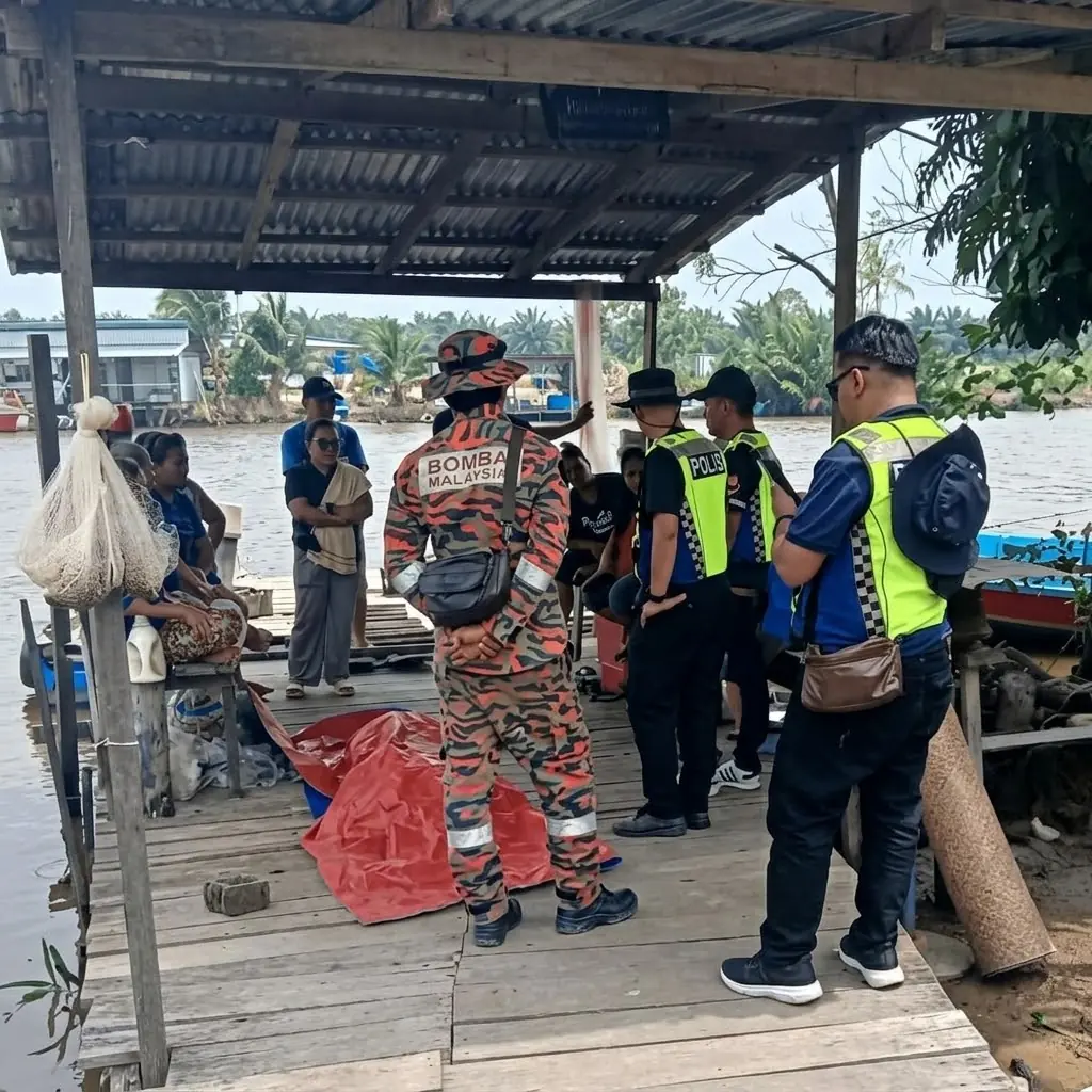 ช็อก! "สัตว์ประหลาด" ยาวเกือบ 4 เมตร พุ่งจากน้ำลากหญิงวัย 78 ลงจากเรือต่อหน้าลูก