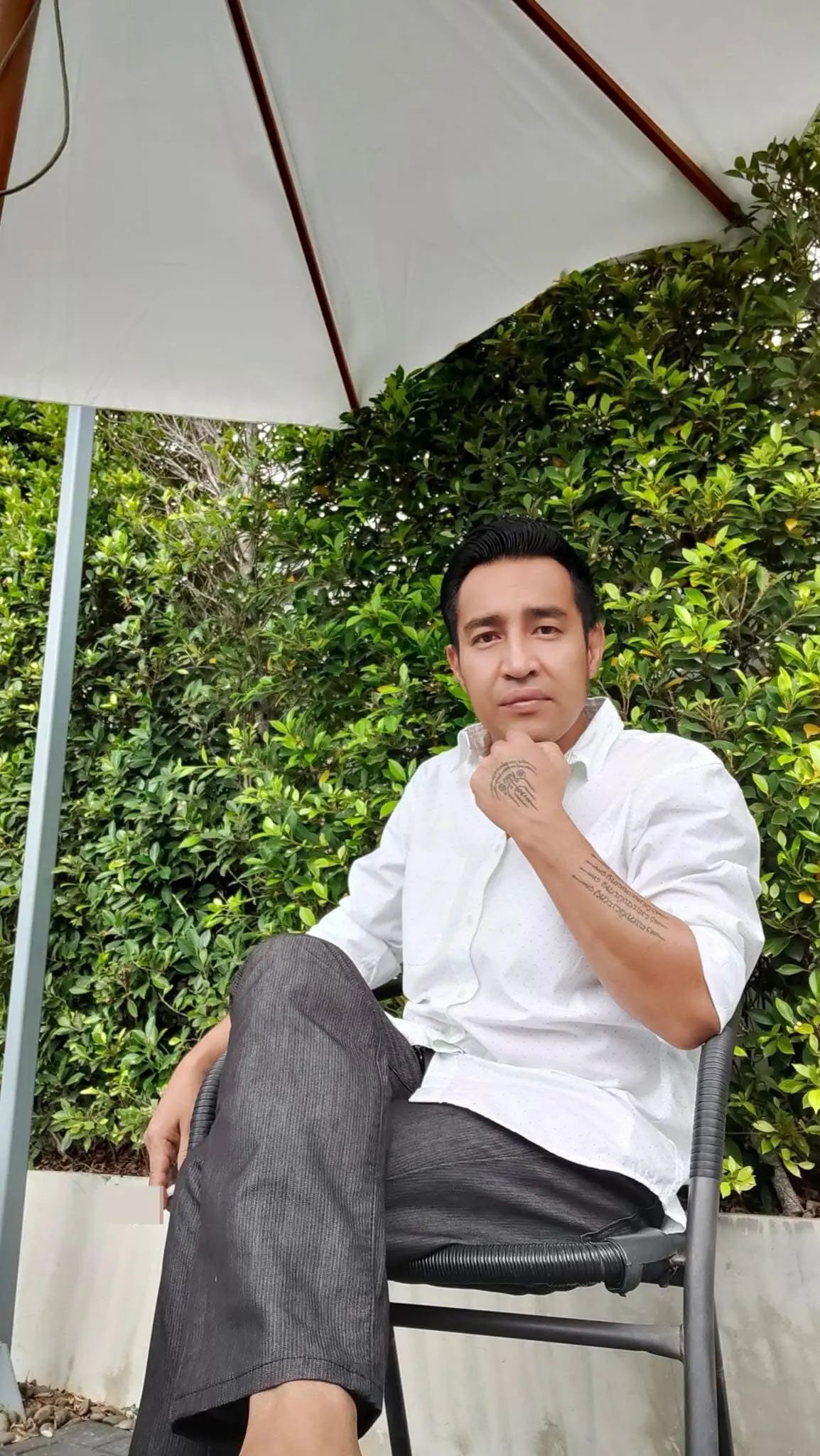 ชีวิตพลิกผัน จากดีเจชื่อดังสู่คนเร่ร่อน ก่อนถูก ต้อม จับโยนสระน้ำสวนเบญจสิริ จนเสียชีวิต