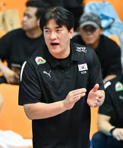 ตัวเปลี่ยนเกมสุดสำคัญ! "โค้ชเกาหลีใต้" ยกหนึ่งผู้เล่นไทยสร้างปัญหาหนักจนทำทีมตกรอบ