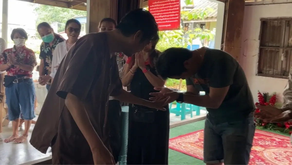 เหลือจะเชื่อ! ฮือฮา สาวดวงเฮง ถูกหวยติดต่อกันทุกงวด เผยเคล็ดลับง่ายๆ ทำชีวิตเปลี่ยน