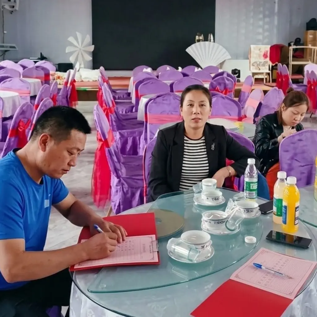 อับอาย! ปิดห้องโรงแรม 34 โต๊ะ ฉลองลูกสอบติด ช็อกไร้แขกร่วมยินดี แถมชาวเน็ตซ้ำเติม