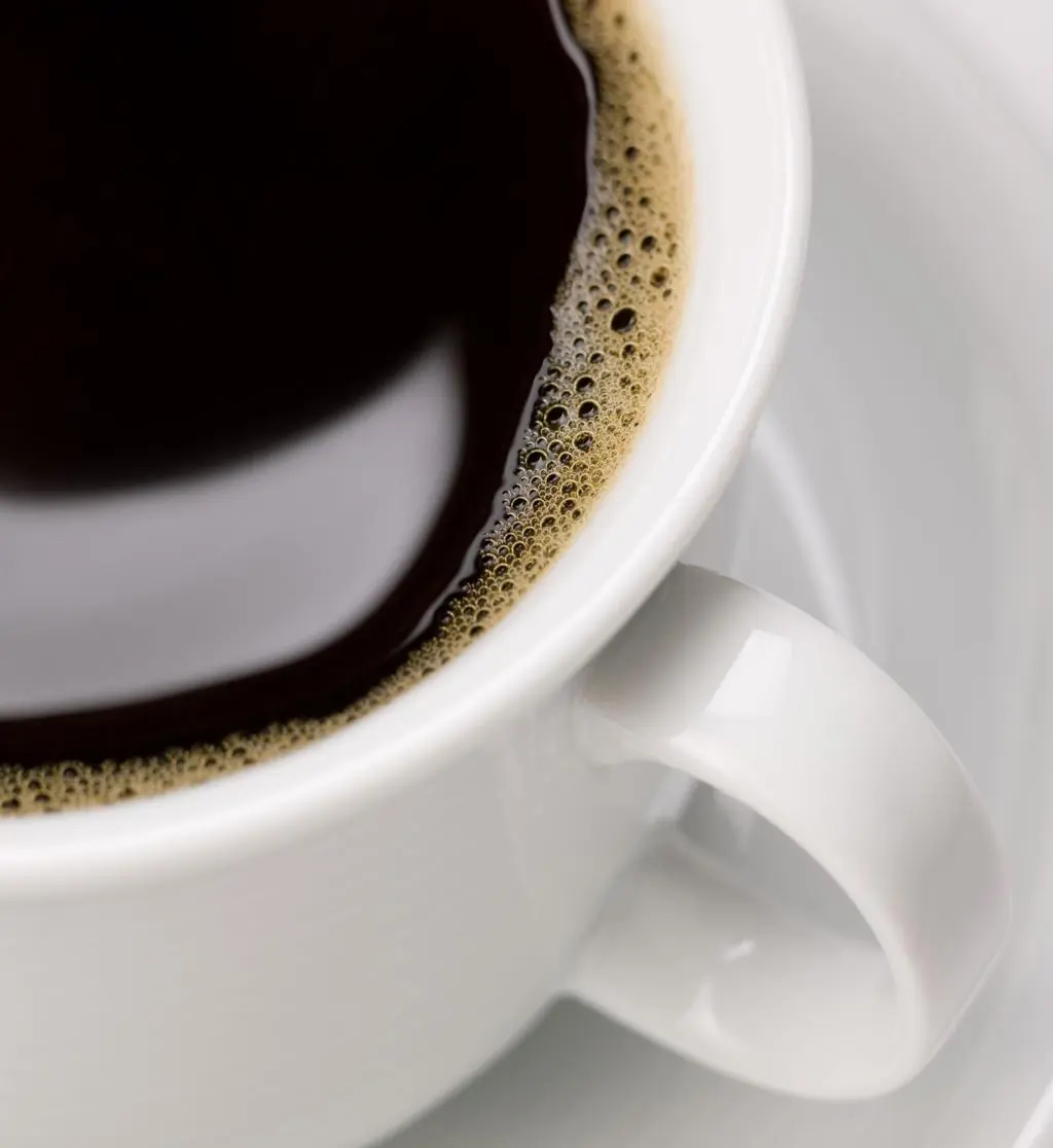 แพทย์เตือน! สิ่งที่หลายคนใส่ในกาแฟทุกวัน อาจเพิ่มความเสี่ยงต่อสุขภาพหัวใจโดยไม่รู้ตัว