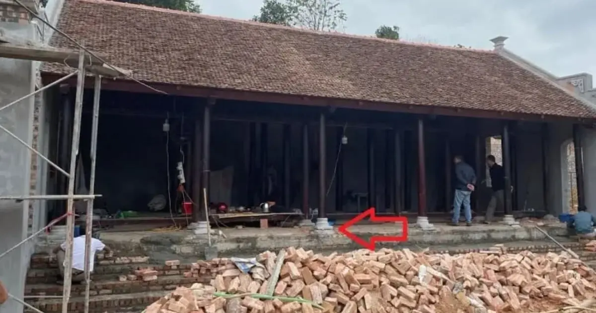 บรรพบุรุษเตือนสติ: “สร้างบ้านสามขา ทั้งคนทั้งทรัพย์จะลำบาก” แล้วบ้านสามขาคือบ้านแบบไหน?