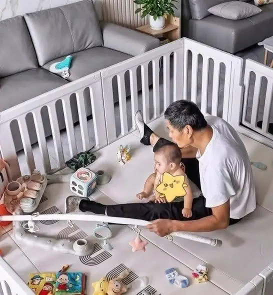 ฝากพ่อสามีเลี้ยงหลาน 30 นาที สะใภ้เช็กกล้องเห็น "ฉากซึ้งใจ" ที่จะไม่มีวันลืมตลอดชีวิต