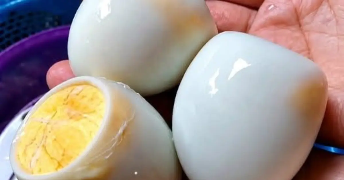 แพทย์อธิบาย! กินไข่ต้มเป็นประจำทุกเช้า ดีต่อสุขภาพหรือควรระวังอะไรบ้าง?